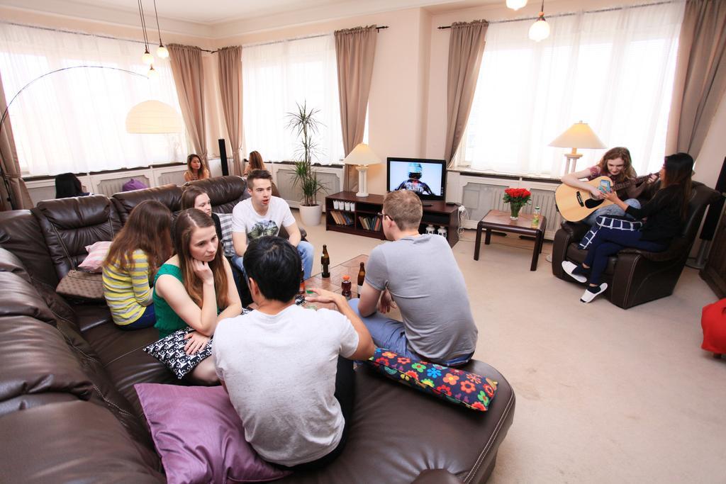 Mcsleep Hostel Praag Buitenkant foto