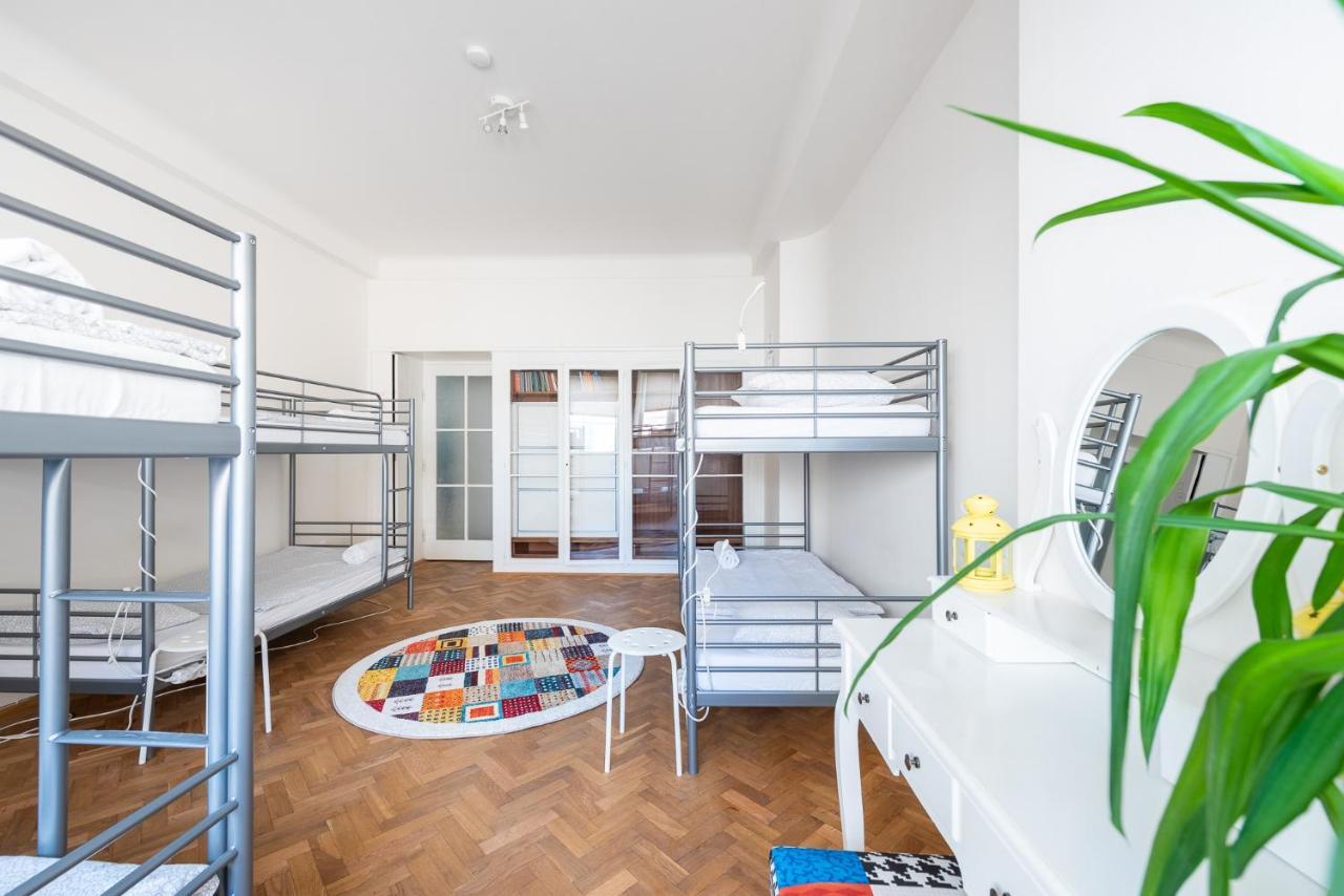 Mcsleep Hostel Praag Buitenkant foto
