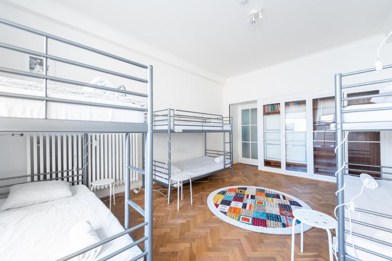 Mcsleep Hostel Praag Buitenkant foto