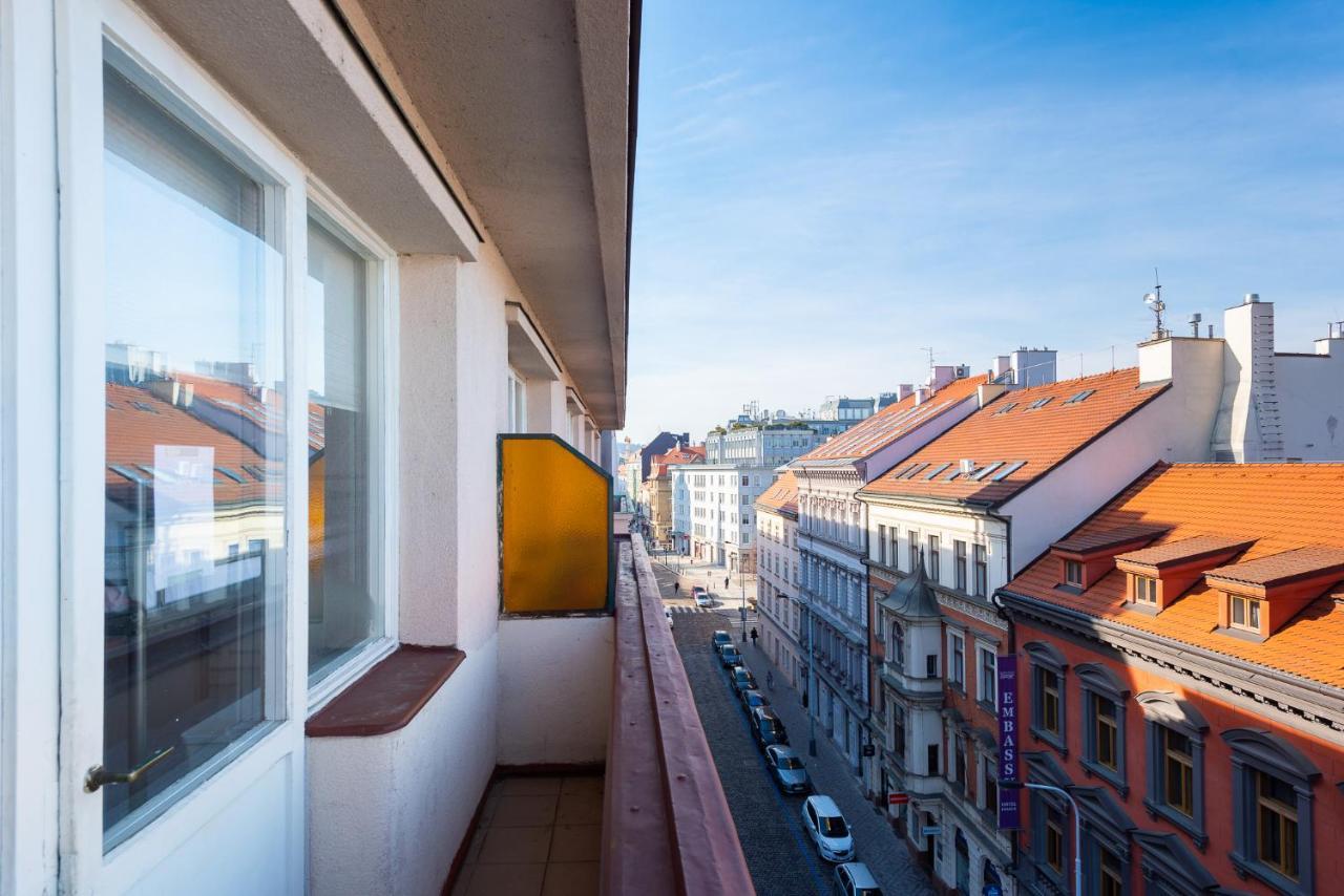 Mcsleep Hostel Praag Buitenkant foto