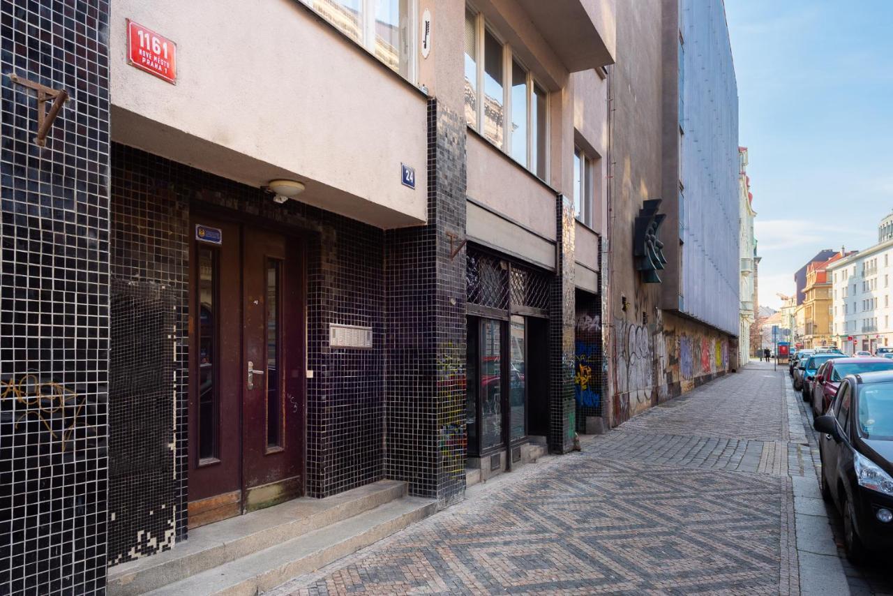 Mcsleep Hostel Praag Buitenkant foto