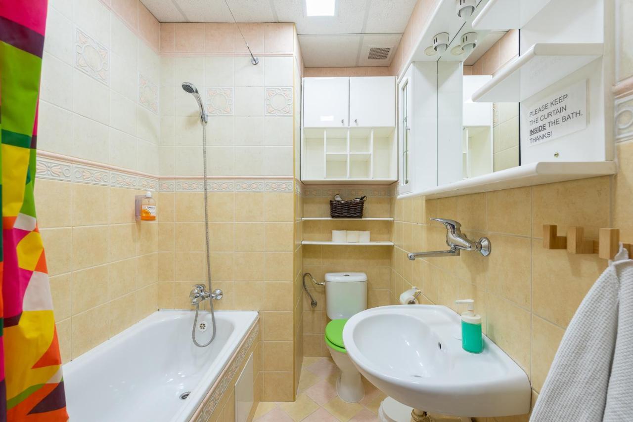 Mcsleep Hostel Praag Buitenkant foto